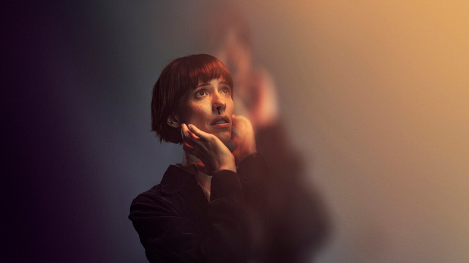 The Listeners – kuva sarjasta